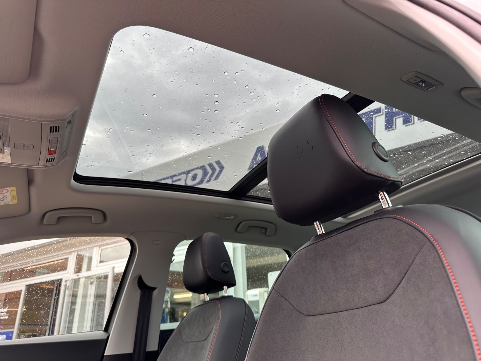 Fahrzeugabbildung SEAT Ateca FR 2.0 TDI DSG Pano/AHK/Navi/LED/ACC