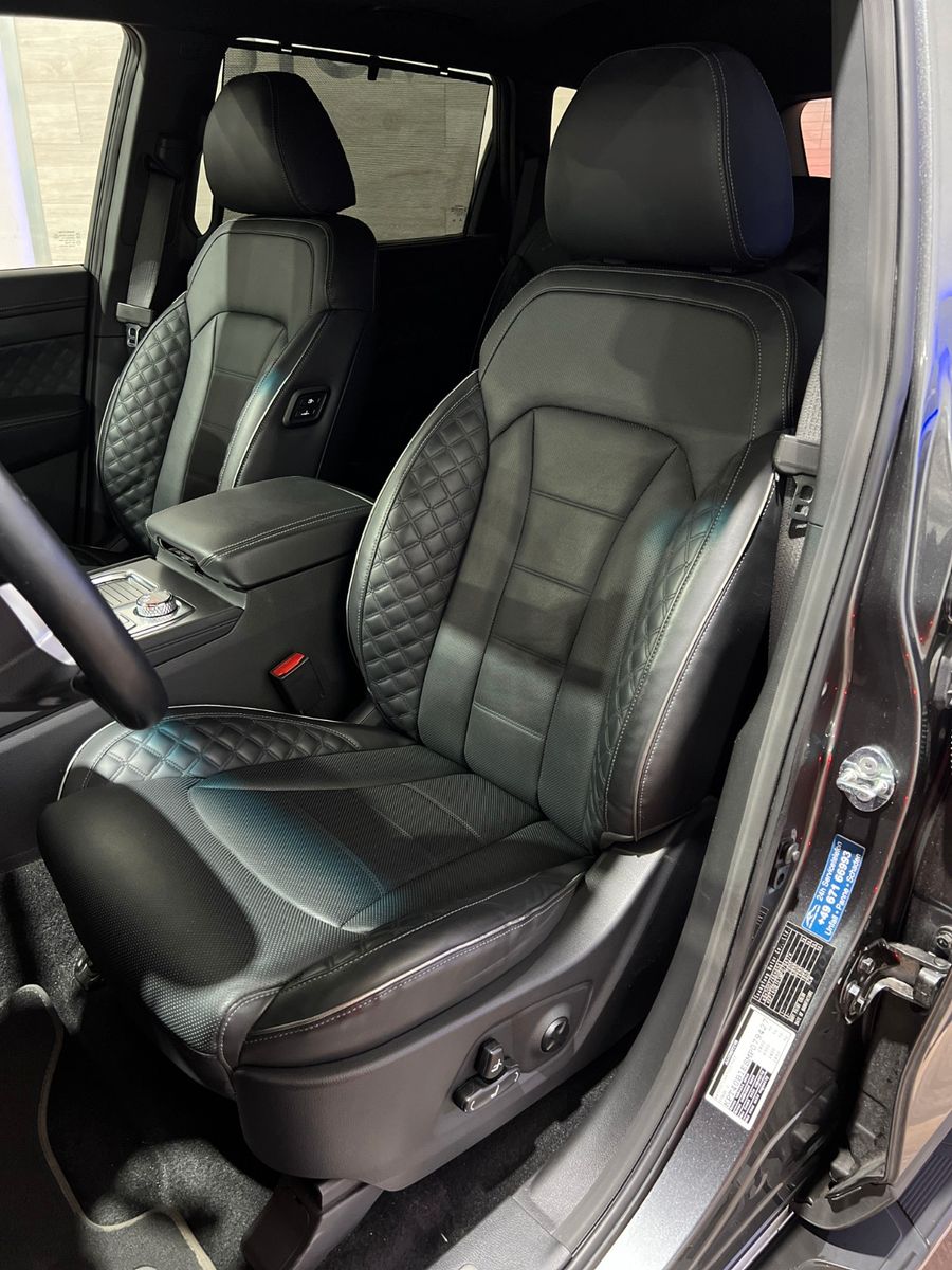 Fahrzeugabbildung Ssangyong REXTON Sapphire*AHK*360°*Sidesteps*Standheizung*