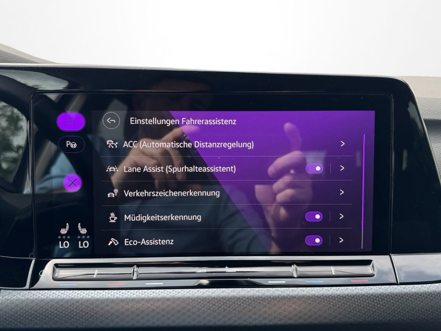 Golf VIII 1.5 TSI "ACTIVE" *STDHZG*HUD*LED*NAVI*