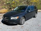 Volvo V70 D3 Summum/Autom/Leder/scheckheftgepflegt