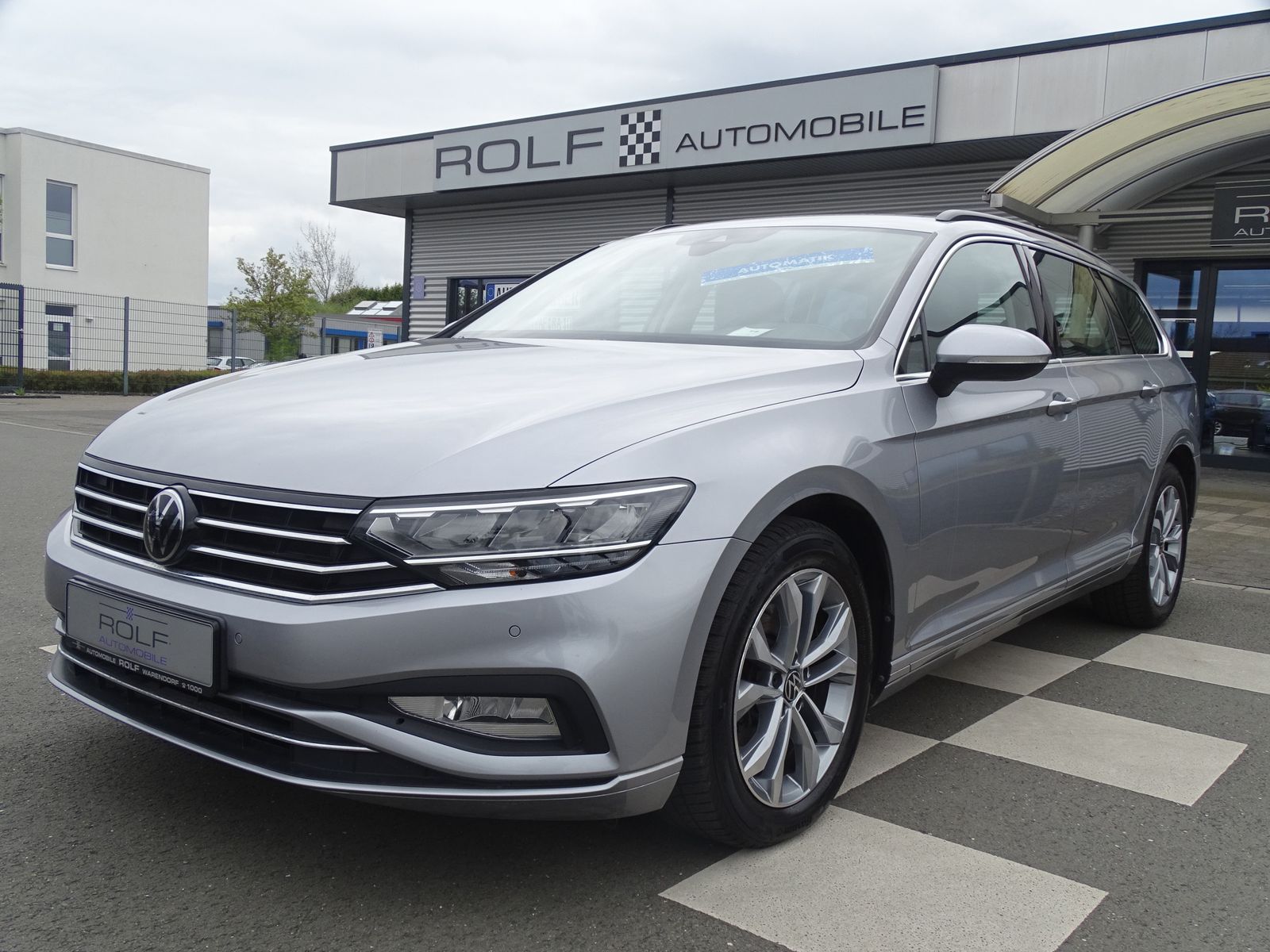 VW Passat 1.5*DSG*LED*APP C.*AHK*RFK*SHZG*PDC*ACC*