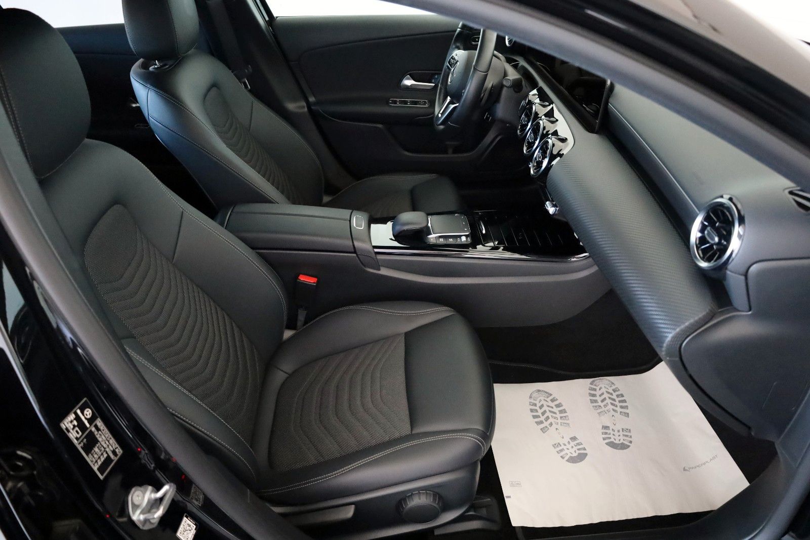 Fahrzeugabbildung Mercedes-Benz A 250 e Style Limo., T.Leder, Navi, LED, Kamera