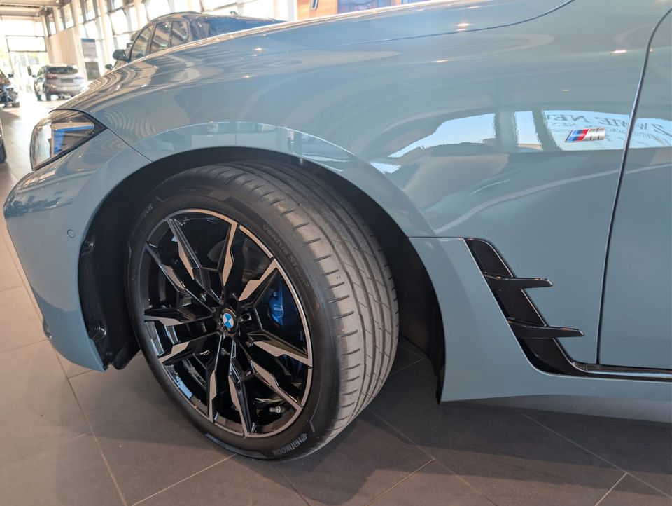 BMW i4 M60 xDrive Innovationsp. Klimaaut. AHK imagem 3