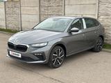 Skoda 1.0TSi 130 Premium KAMERA+PDC eHK KESSY LM18"
