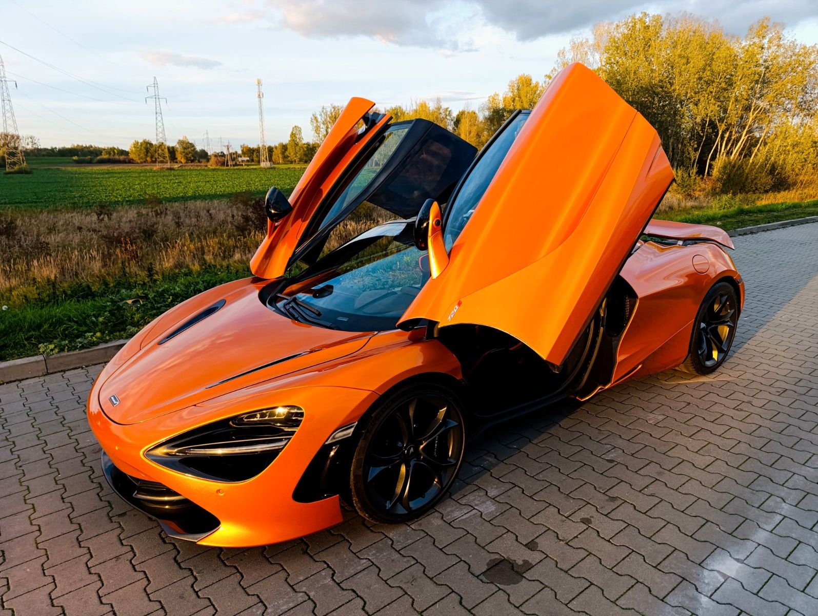 MCLAREN 720S
