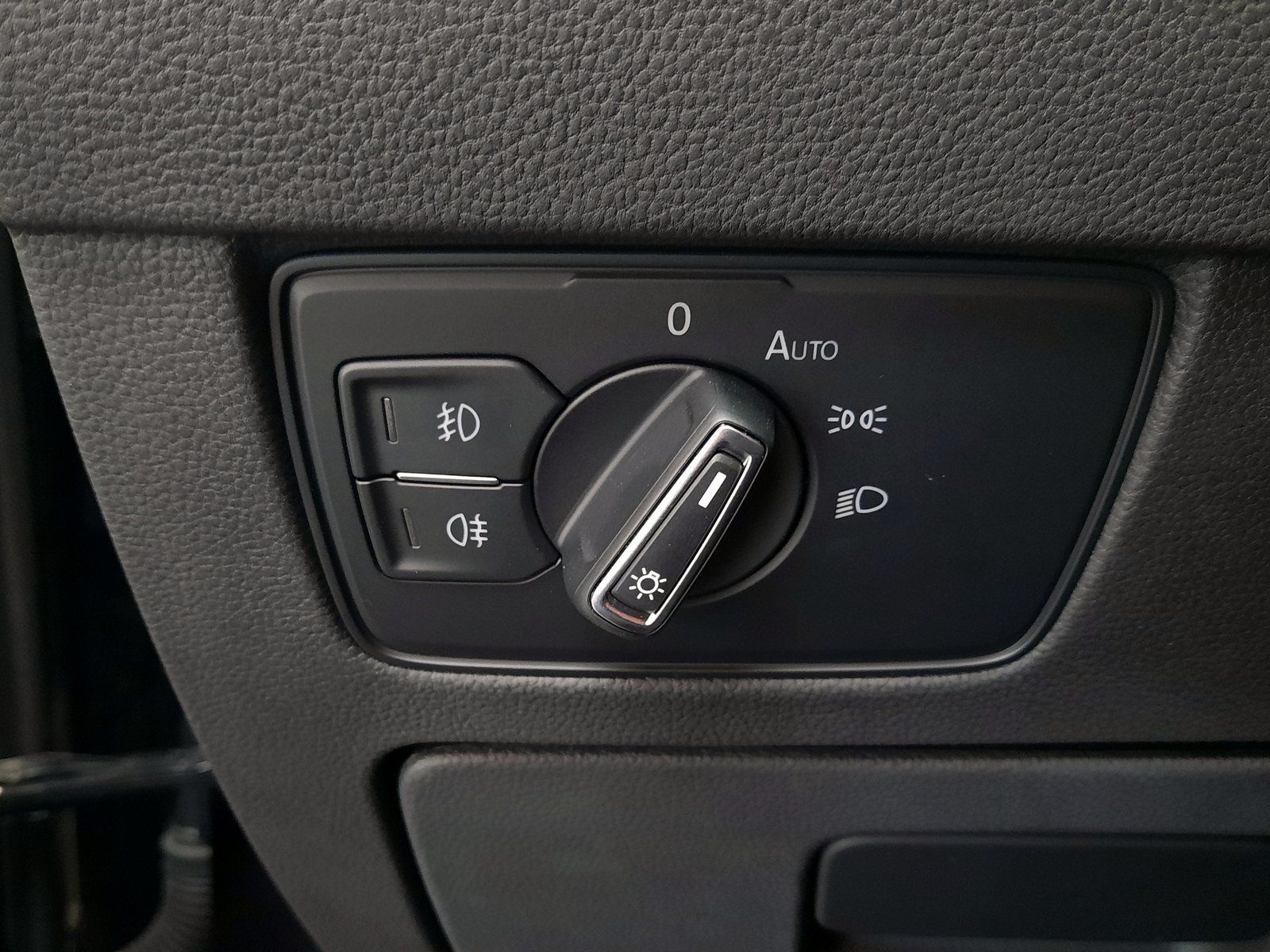 Fahrzeugabbildung Volkswagen Passat Variant Business TDI DSG *Navi*Cam*LED*