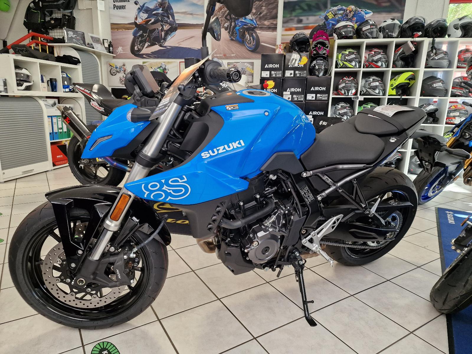 Suzuki GSX-S 8  blau