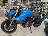 Suzuki GSX-S 8  blau - SUZUKI GSX 8S