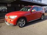 BMW X1 xDrive 18d - BMW X1: Rot