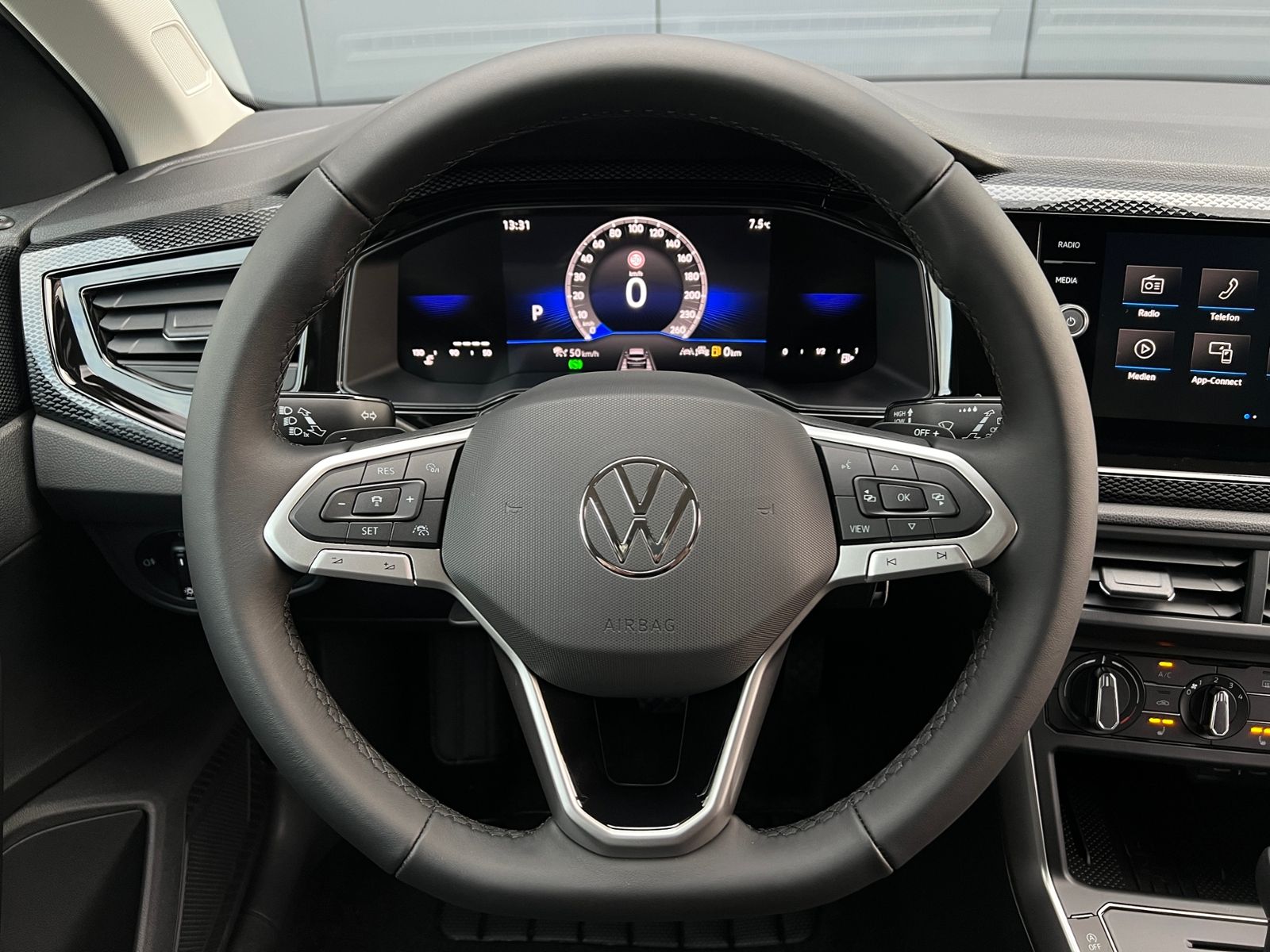 Fahrzeugabbildung Volkswagen Polo Life 1.0 TSI DSG *LED, Klima, App-Connect,