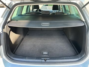 Volkswagen Golf - 12