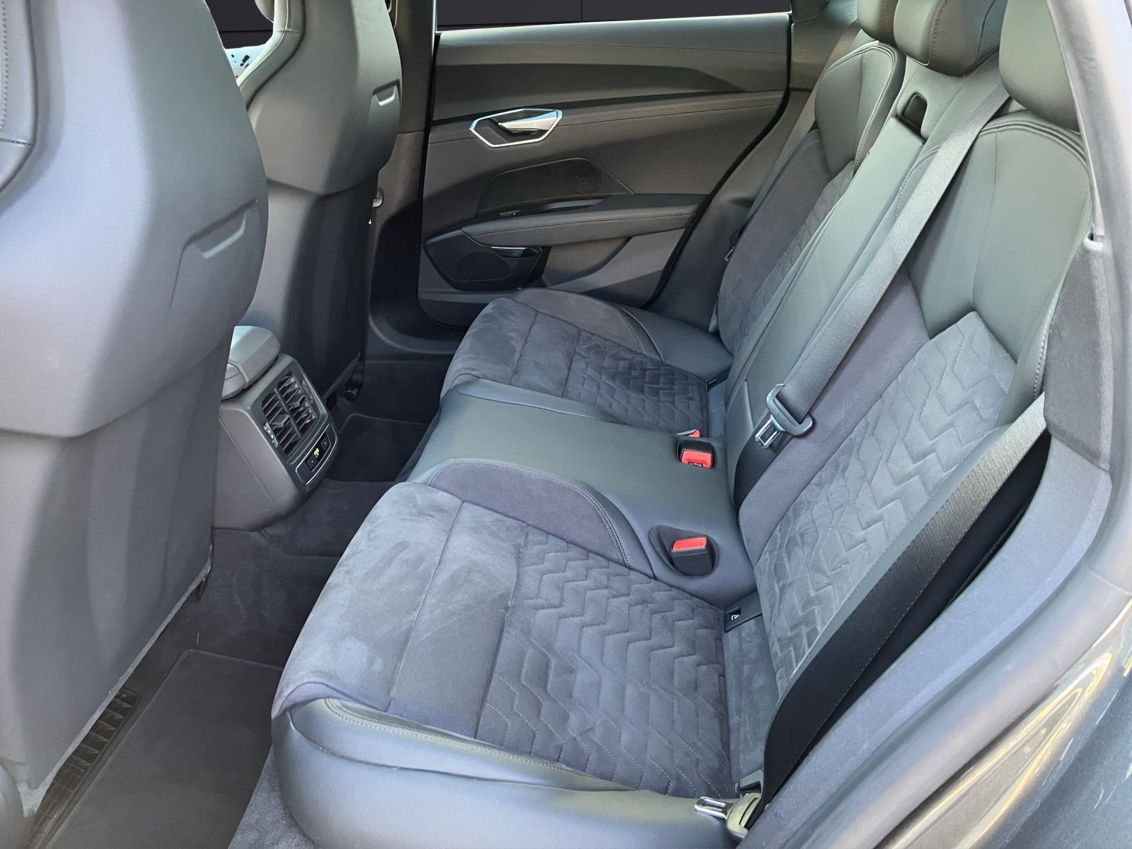 Fahrzeugabbildung Audi e-tron GT quattro MATRIX B&O WP Pano