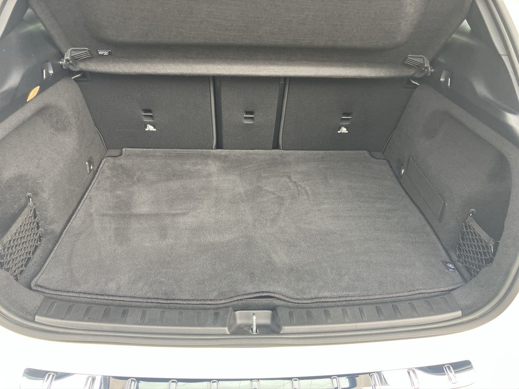 Fahrzeugabbildung Mercedes-Benz EQA 250+ AMG*NIGHT*PANO*AHK*MEMO*KAM*NAVI*LED