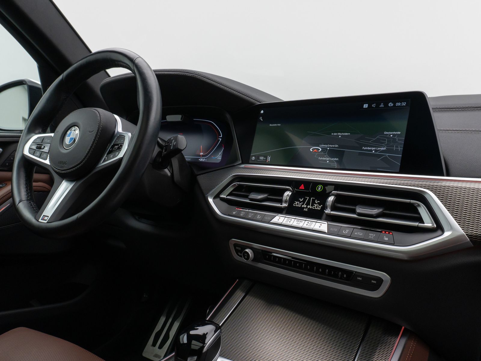 Fahrzeugabbildung BMW X5 xD30d M Sport Panoram Kamera HUD DAB HiFi 21"