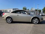 Renault Megane II Coupe / Cabrio Privilege - Renault Megane: Ii Privilege