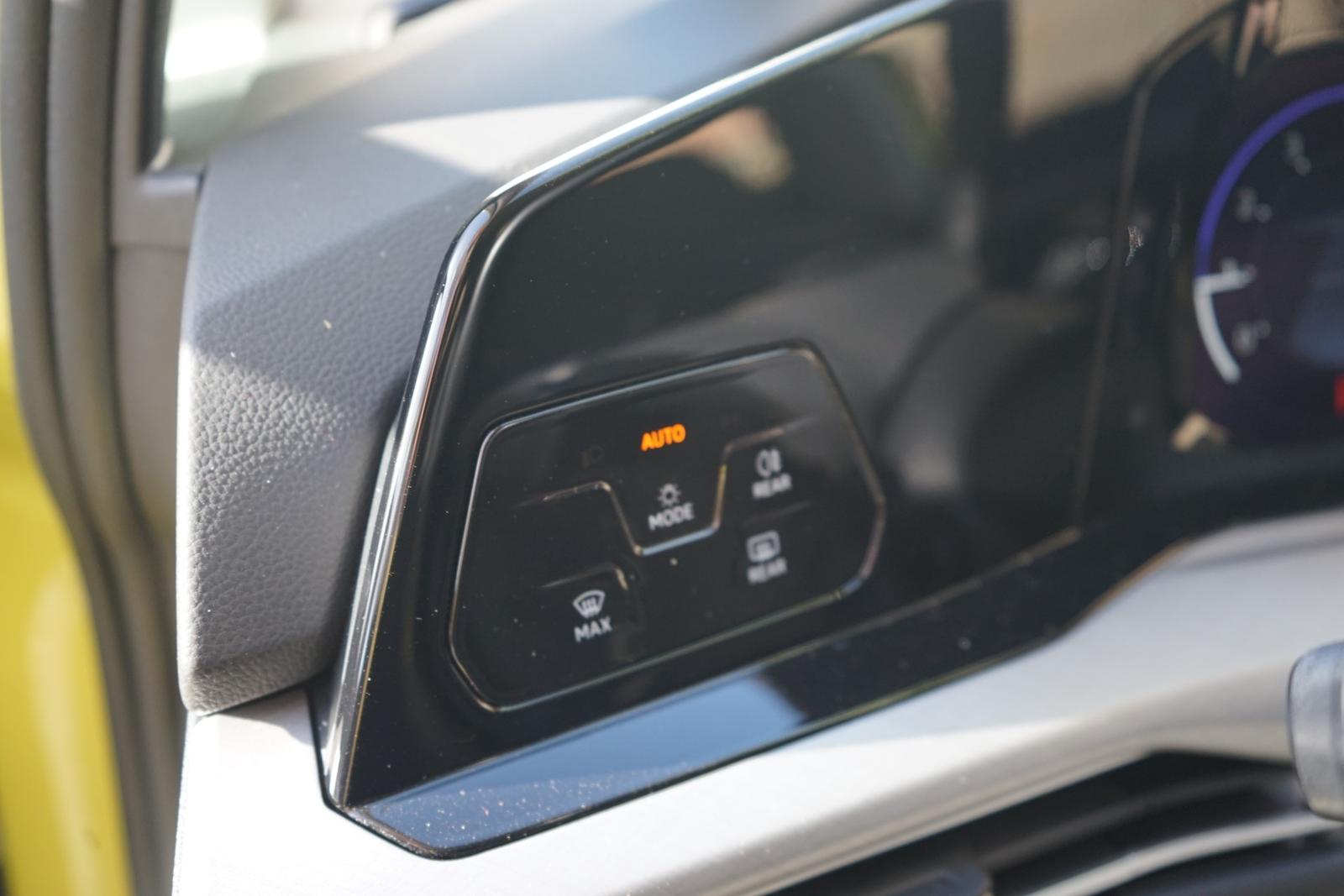 Volkswagen Golf VIII 1.0 eTSI Life LED Navi Sitzheizung ACC, миниатюра 27