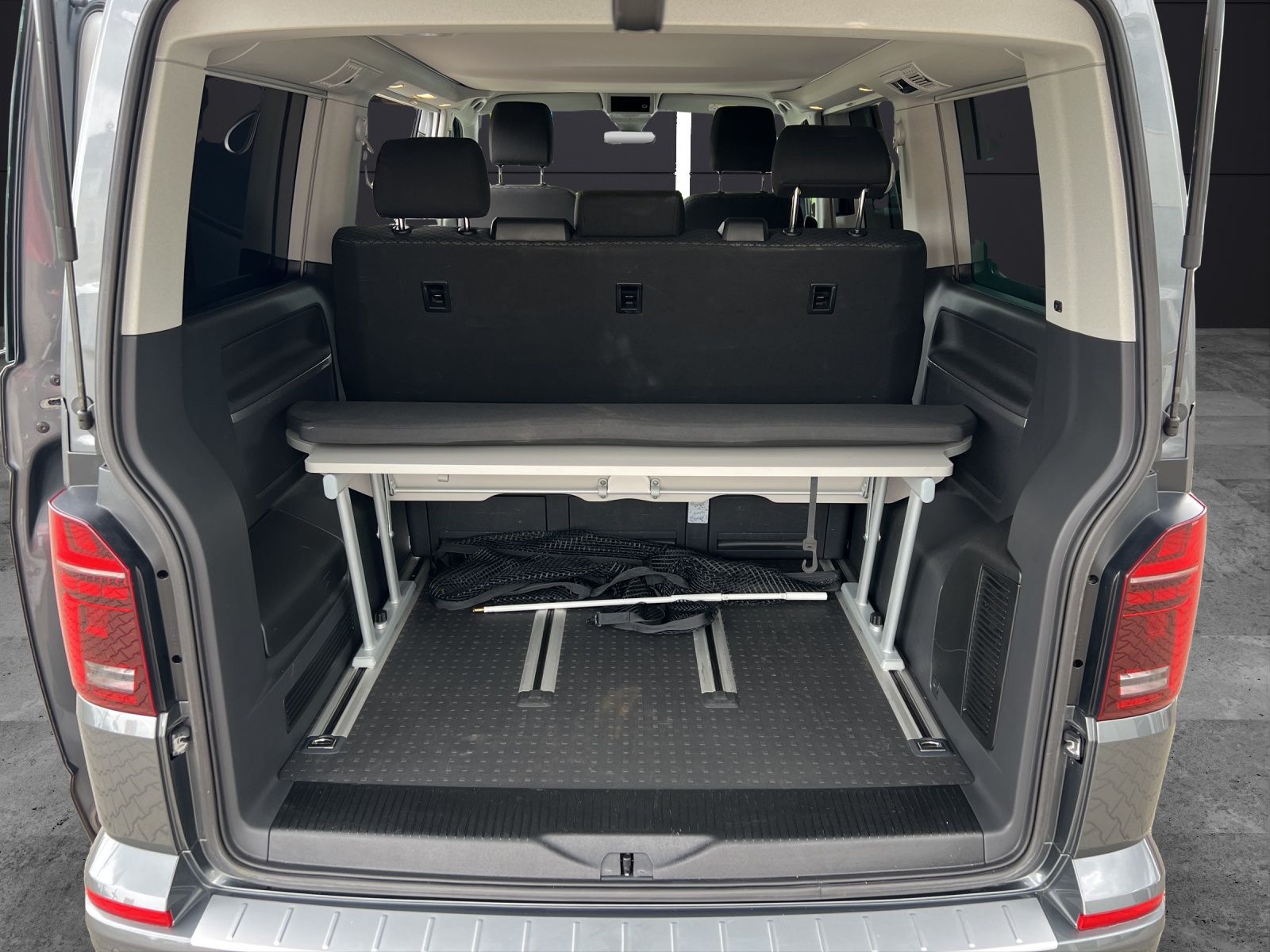Fahrzeugabbildung Volkswagen T6 California T6.1 TDI Beach Tour Edit. DSG 4- M