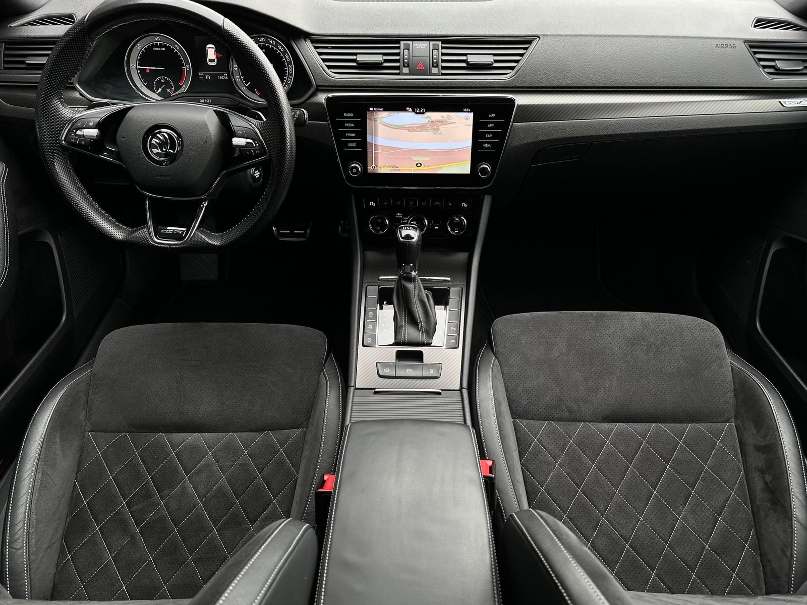 SKODA Superb 2.0TDI SPORTLINE *LED#TEMPO#AHK#PDC#SHZ - Image 10