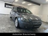 Volvo V50 Kombi 2.0 D Momentum - Volvo V50 Momentum mit Diesel-Antrieb