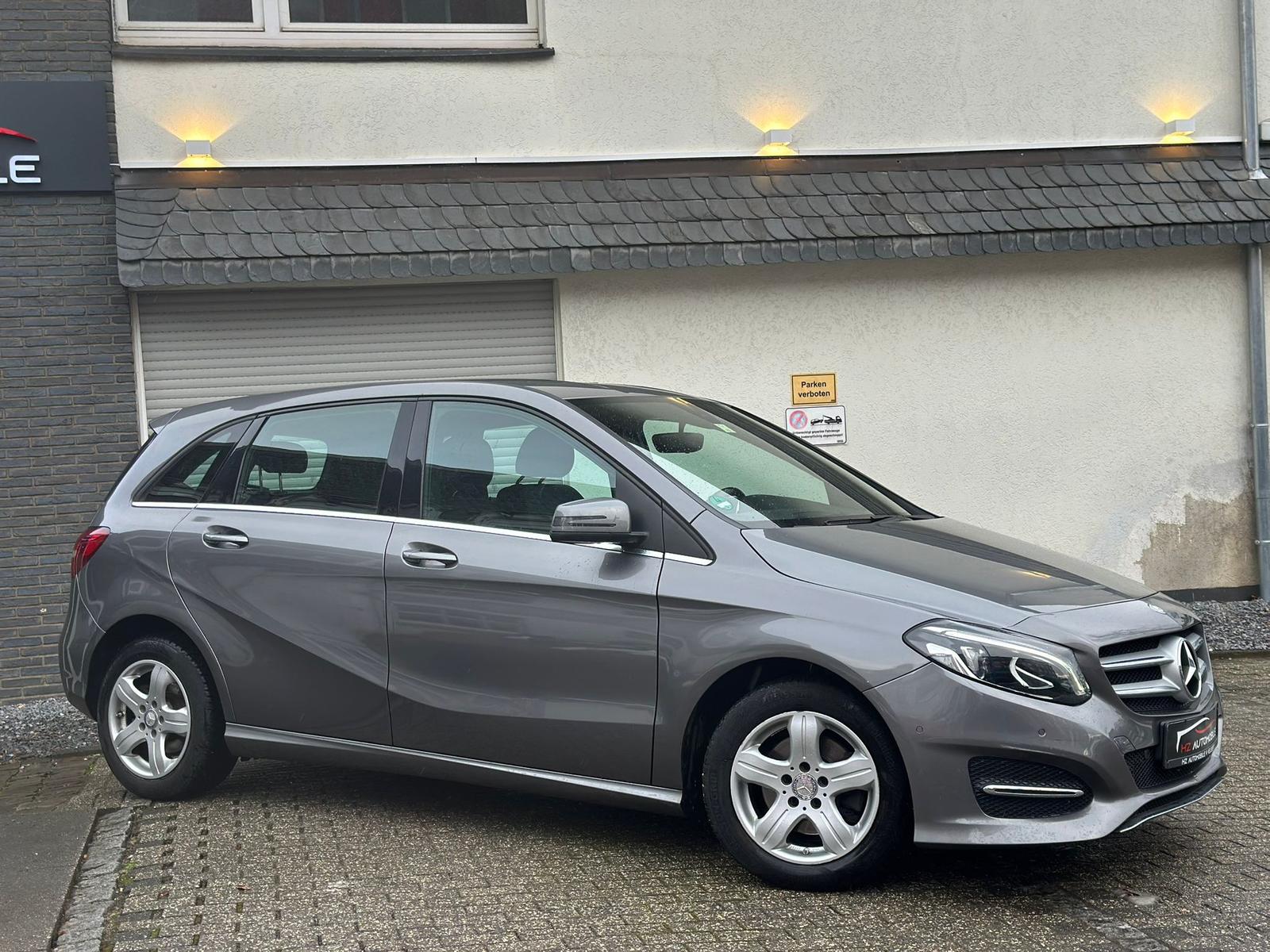 Mercedes-Benz B 180 *AUTOMATIK*KAMERA*NAVI*TEMP*LED*SHZ*LMF