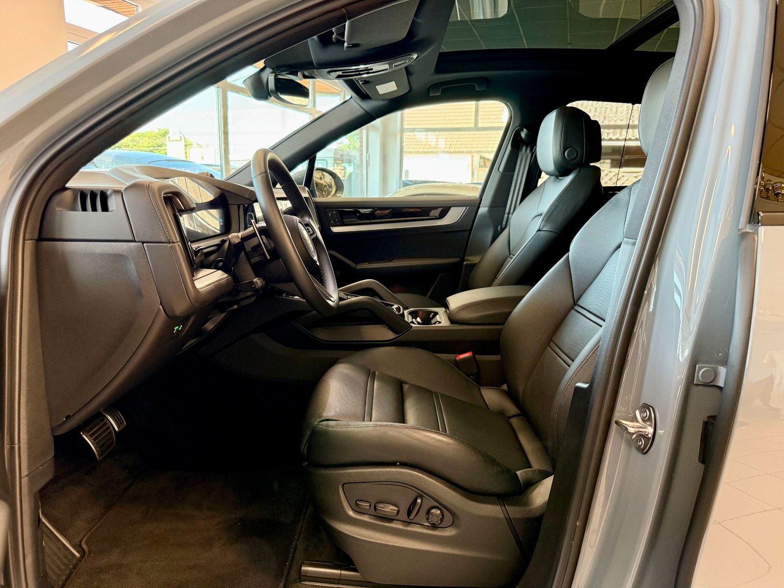 Fahrzeugabbildung Porsche Cayenne S E-Hybrid Panorama/AHK/Massage/HeadUP