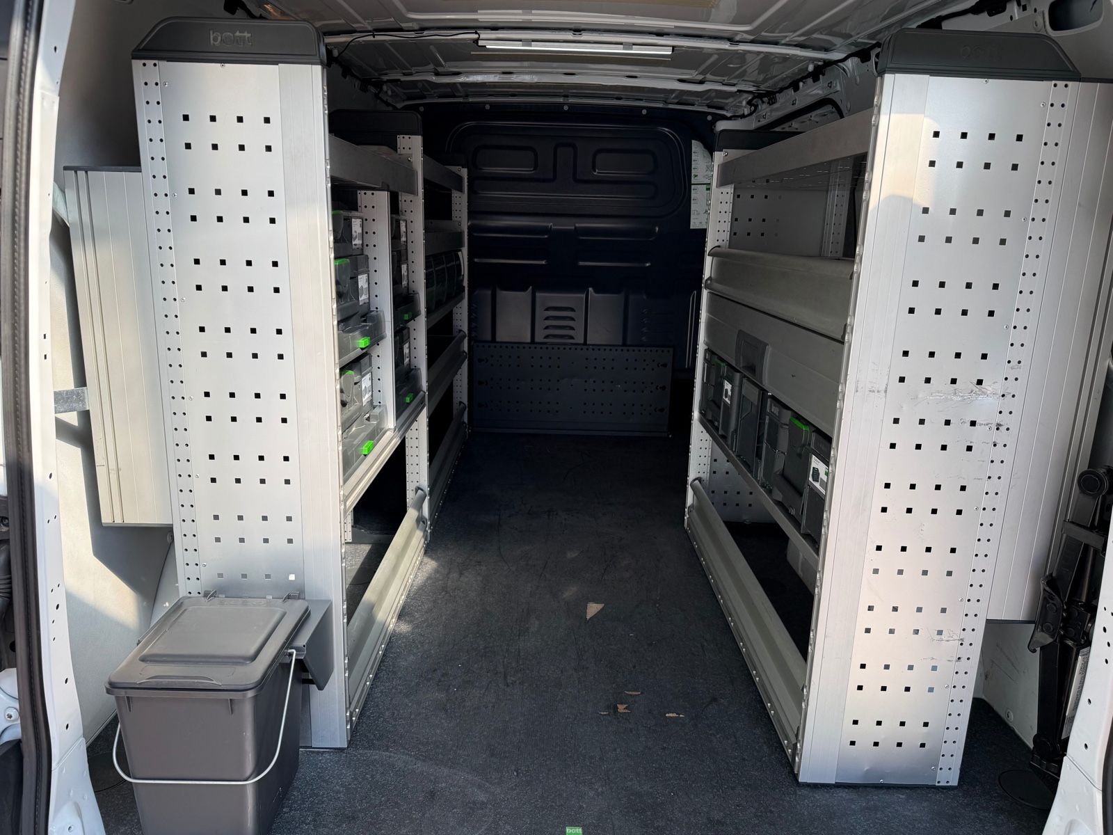 MERCEDES-BENZ Vito  lang Bott Werkstattausbau