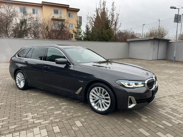 BMW 530 e Luxury Line STHZ 4 x klima Laser HUD AHK