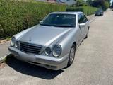 Mercedes-Benz Mercedes E 200 - gebrauchte Mercedes-Benz E 200 aus dem Jahr 2001