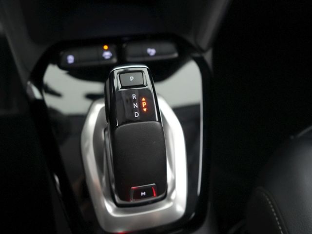 Corsa F ELEGANCE AT+NAVI+RÜCKFAHRKAMERA+SITZHEIZ