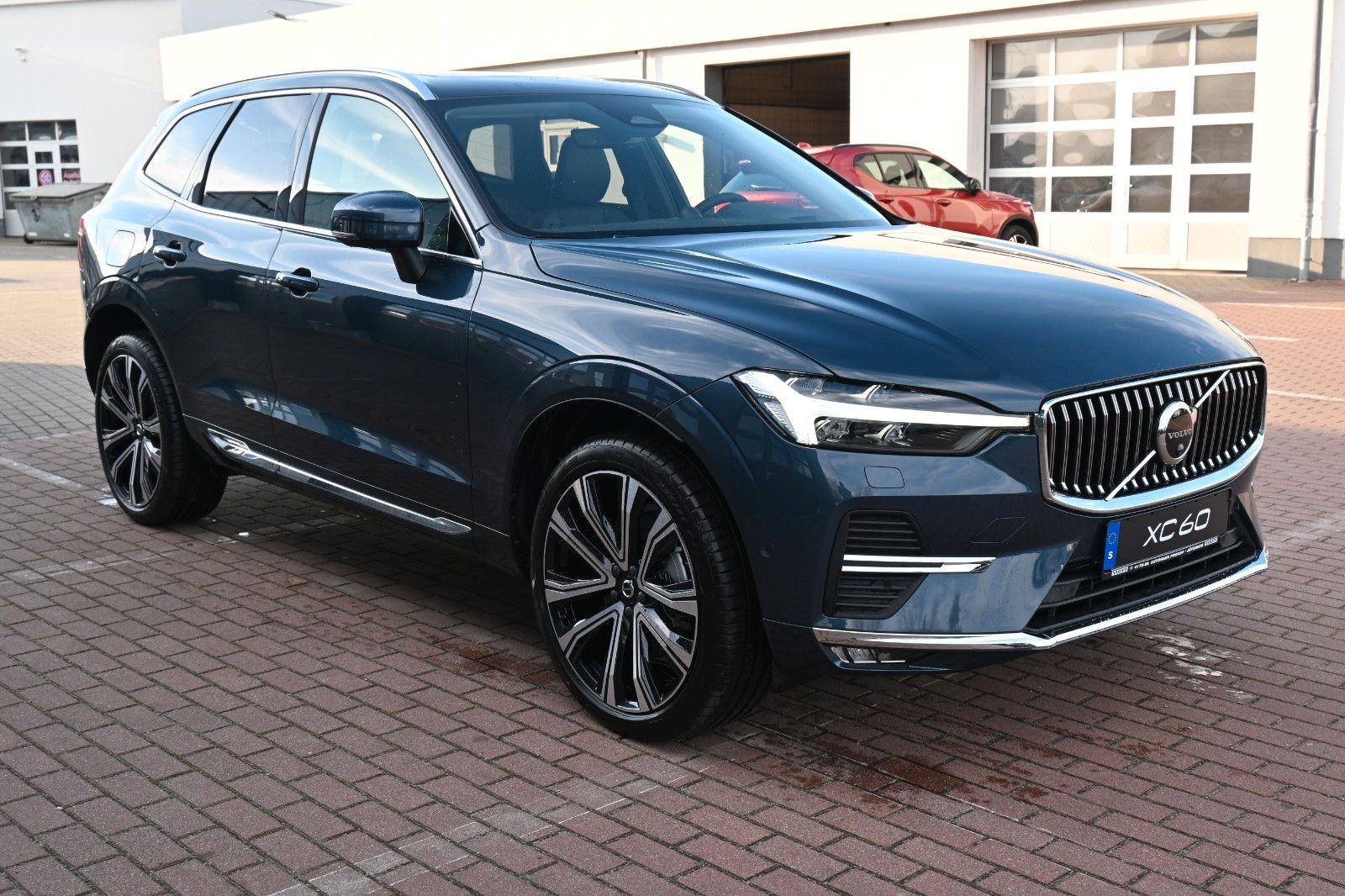 Fahrzeugabbildung Volvo XC60 B5 D AWD Ultimate Bright*STDHZG*360°*LUFT*