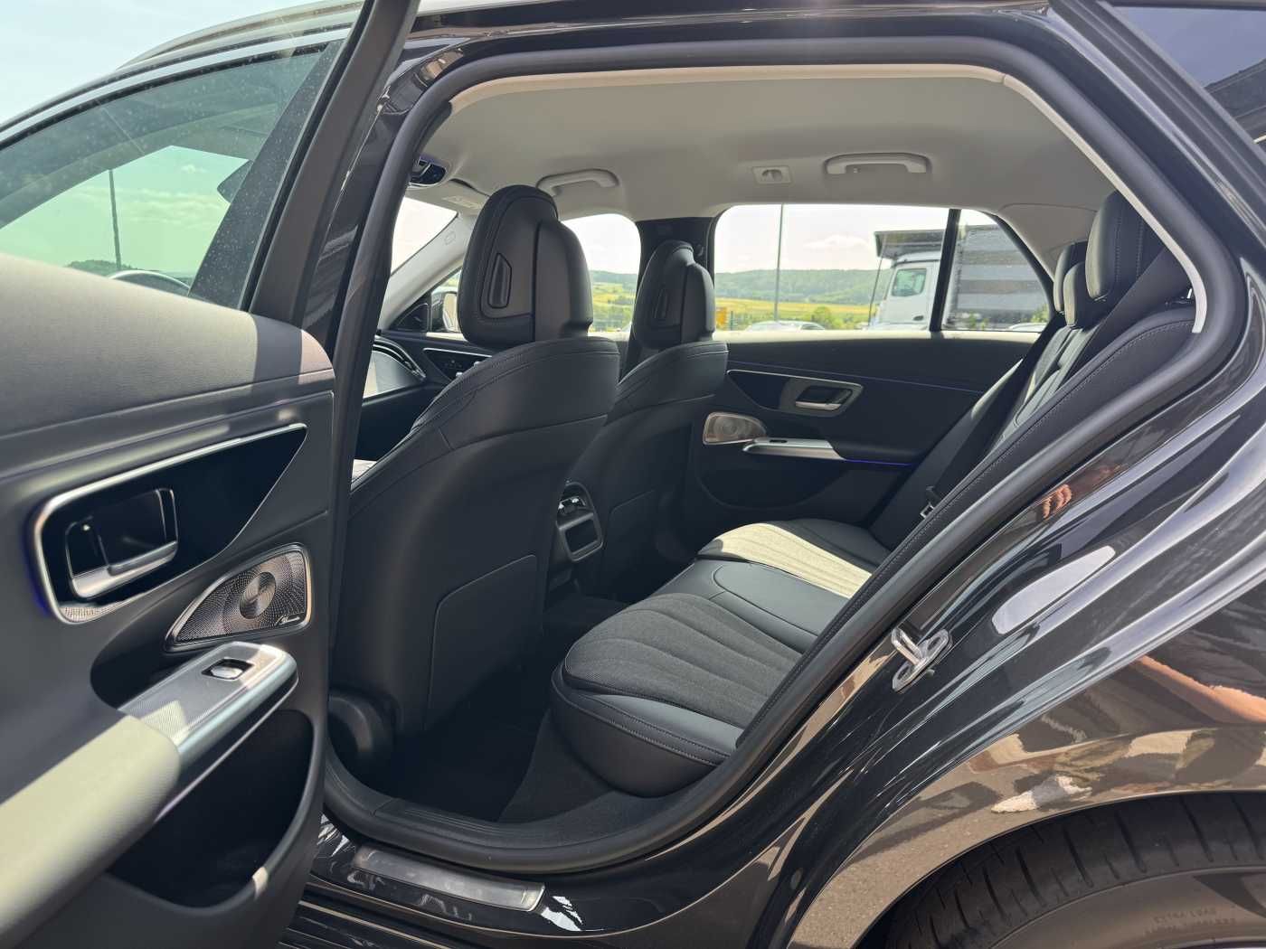 Fahrzeugabbildung Mercedes-Benz E 300de T AHK+Burm4D+Distr+Memory+360