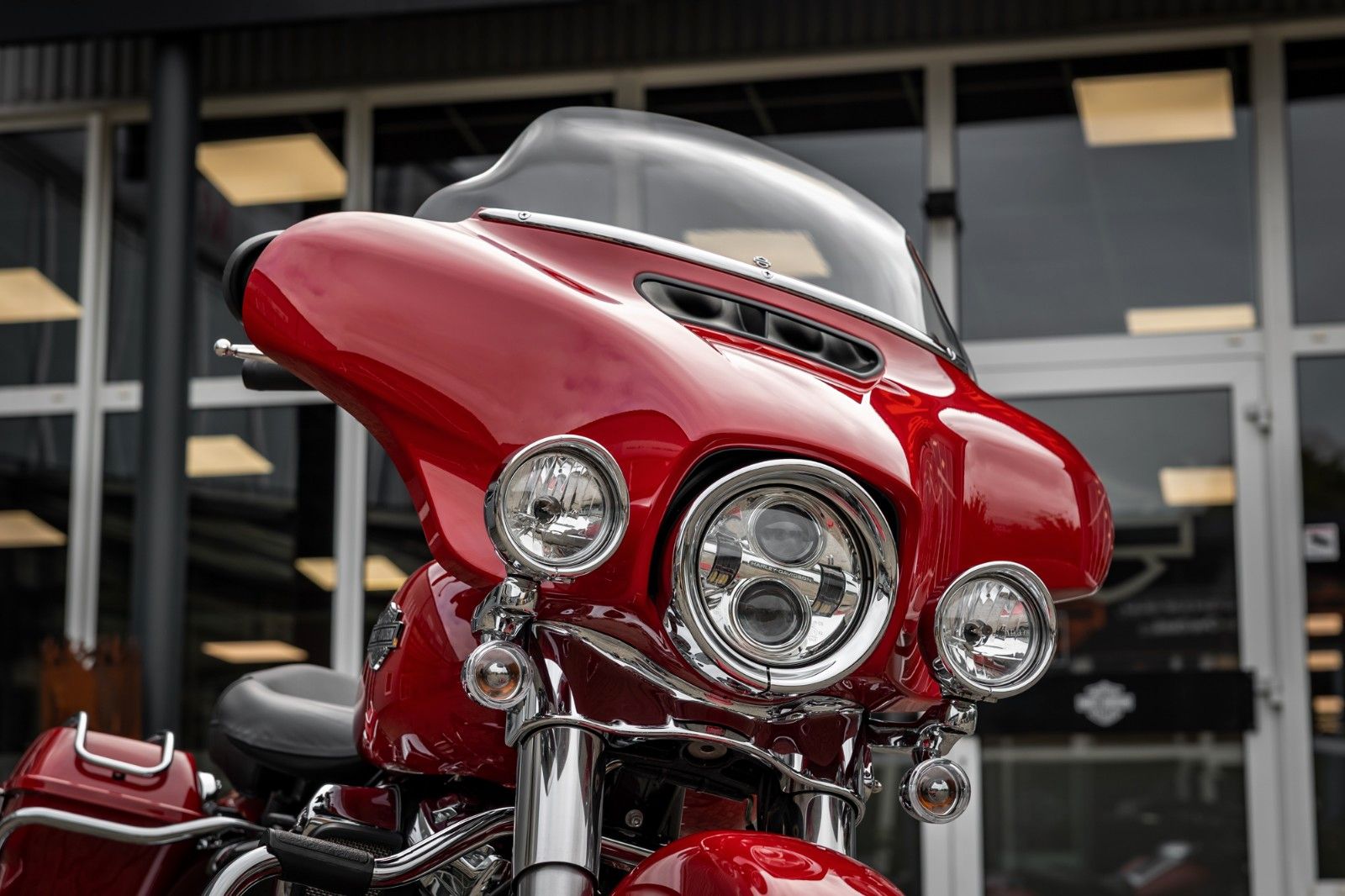 Fahrzeugabbildung Harley-Davidson FLHTP Electra Glide Standard - Firefighter