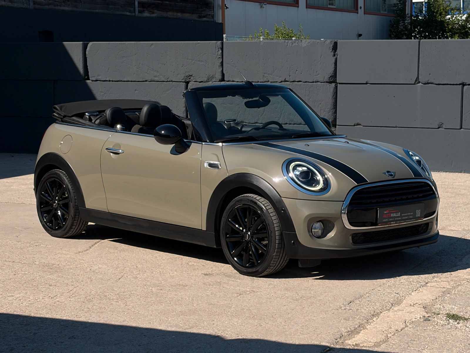 Fahrzeugabbildung MINI Cooper Cabrio SHZ PDC 2Z Klima Navi CarPlay LED