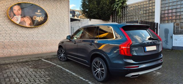 Volvo XC90 Momentum Pro AWD/XeniumPro/H-K/Pano/7-Sitz