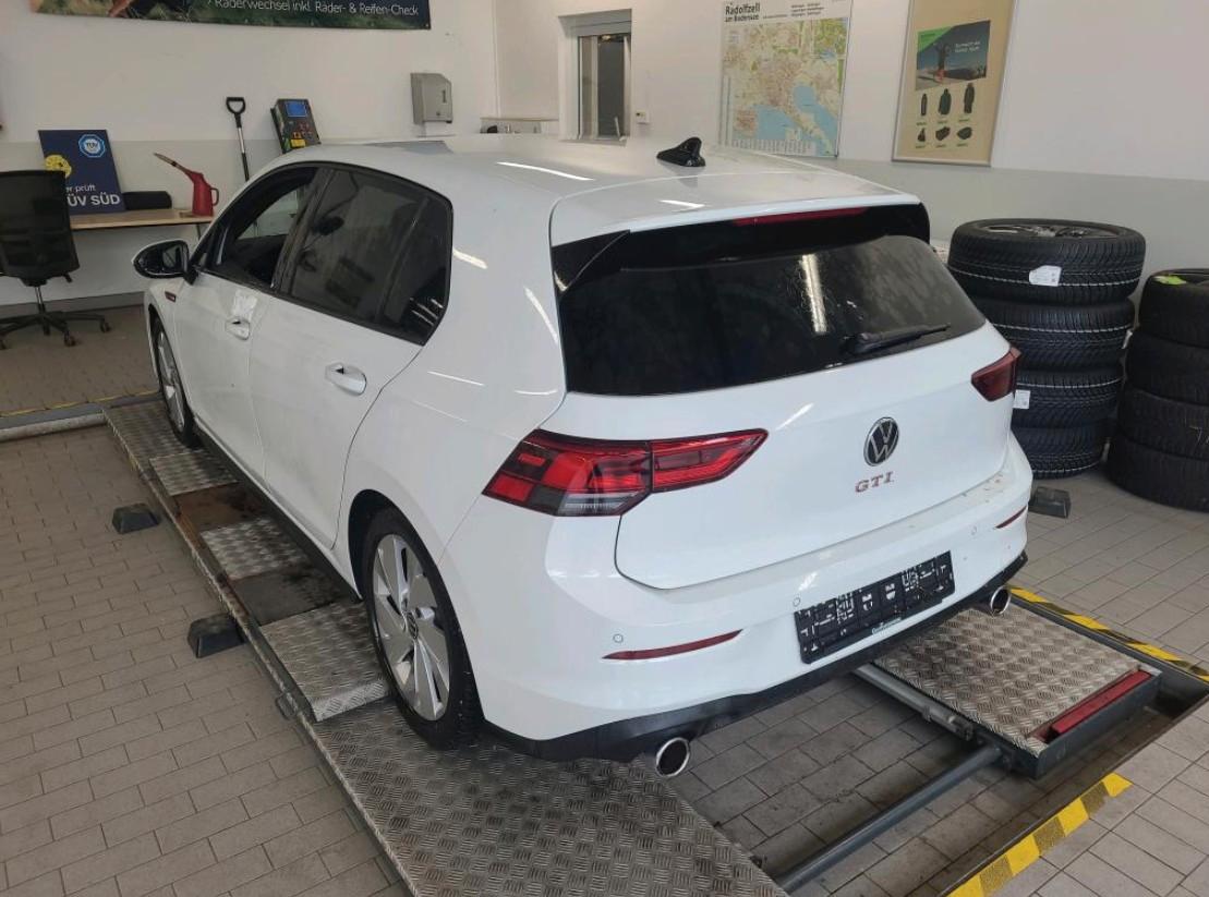 Volkswagen Golf VIII Lim. GTI, миниатюра 2