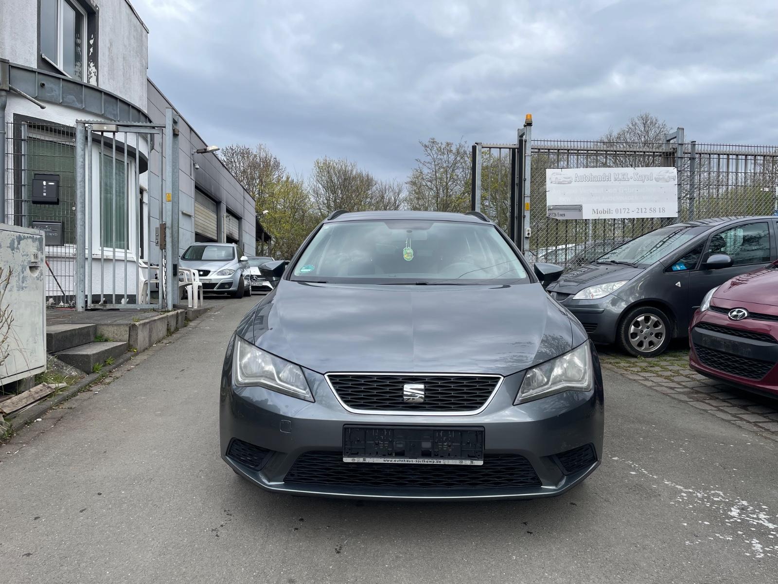 Seat Leon 2014 — interior