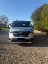 Renault Trafic PKW 150PS Automatik - silberne Renault Trafic