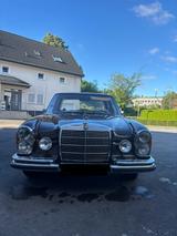Mercedes-Benz S 280 - Mercedes-Benz S 280 mit Benzin-Antrieb