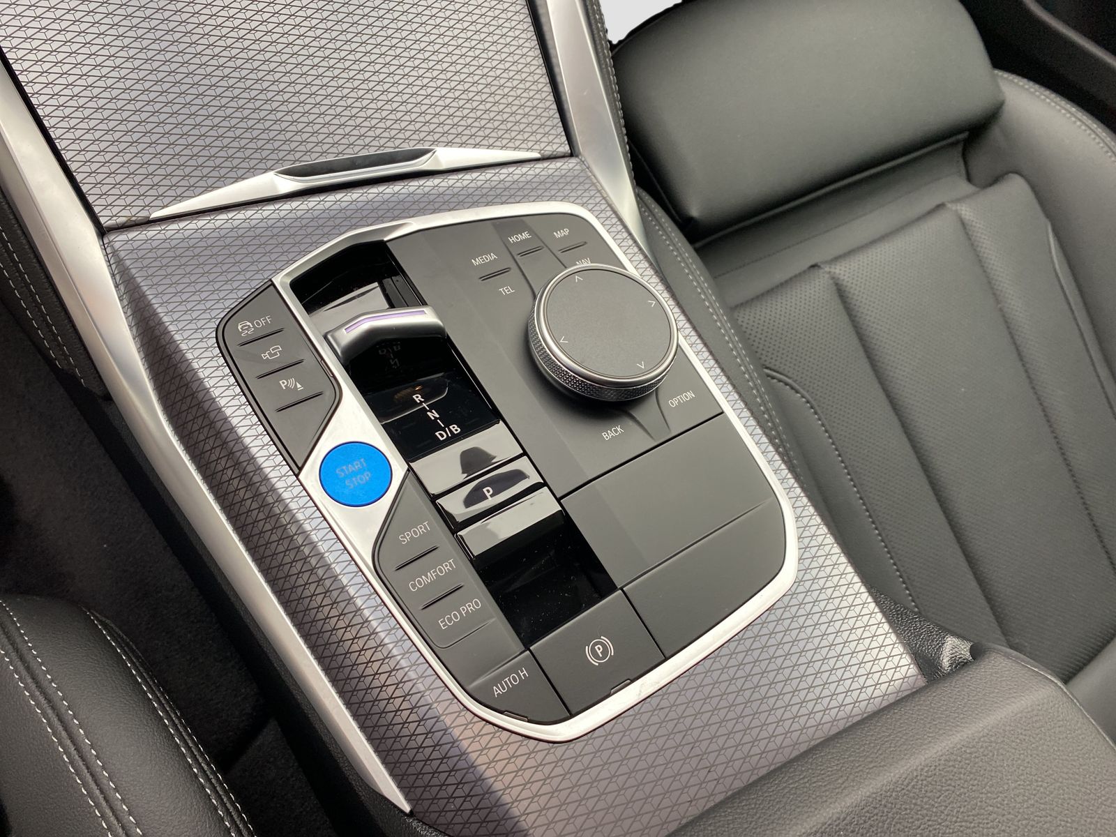 BMW i4 - Bild 12