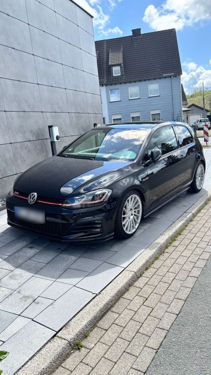 Image of Volkswagen Golf