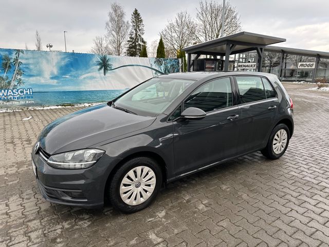 Volkswagen Golf VII Lim. Trendline BMT/Start-Stopp / 1.Hand