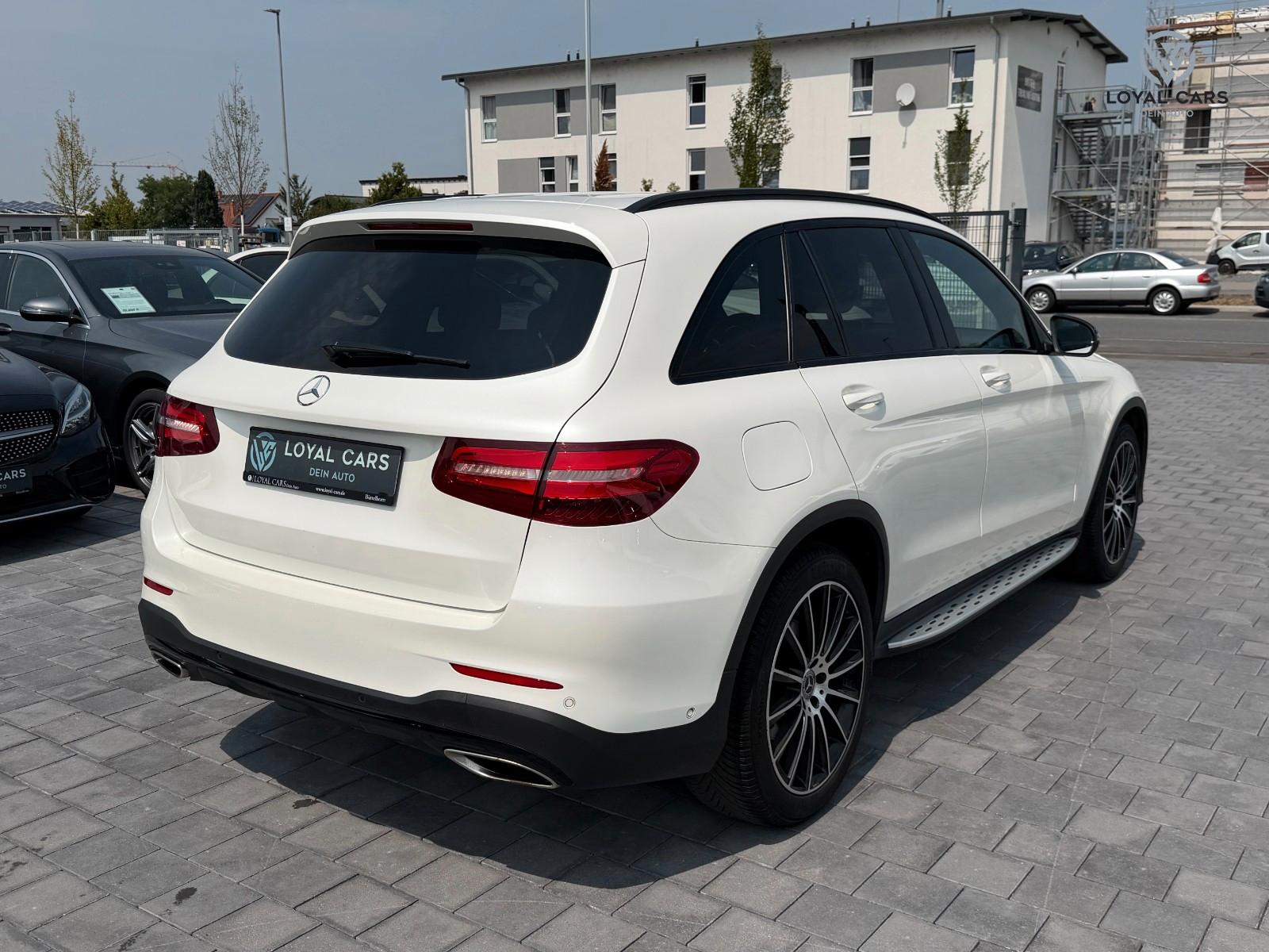 Mercedes-Benz GLC 300 4M*AMG*Designo*Night*LED*1Hd*20 Zoll*Tot