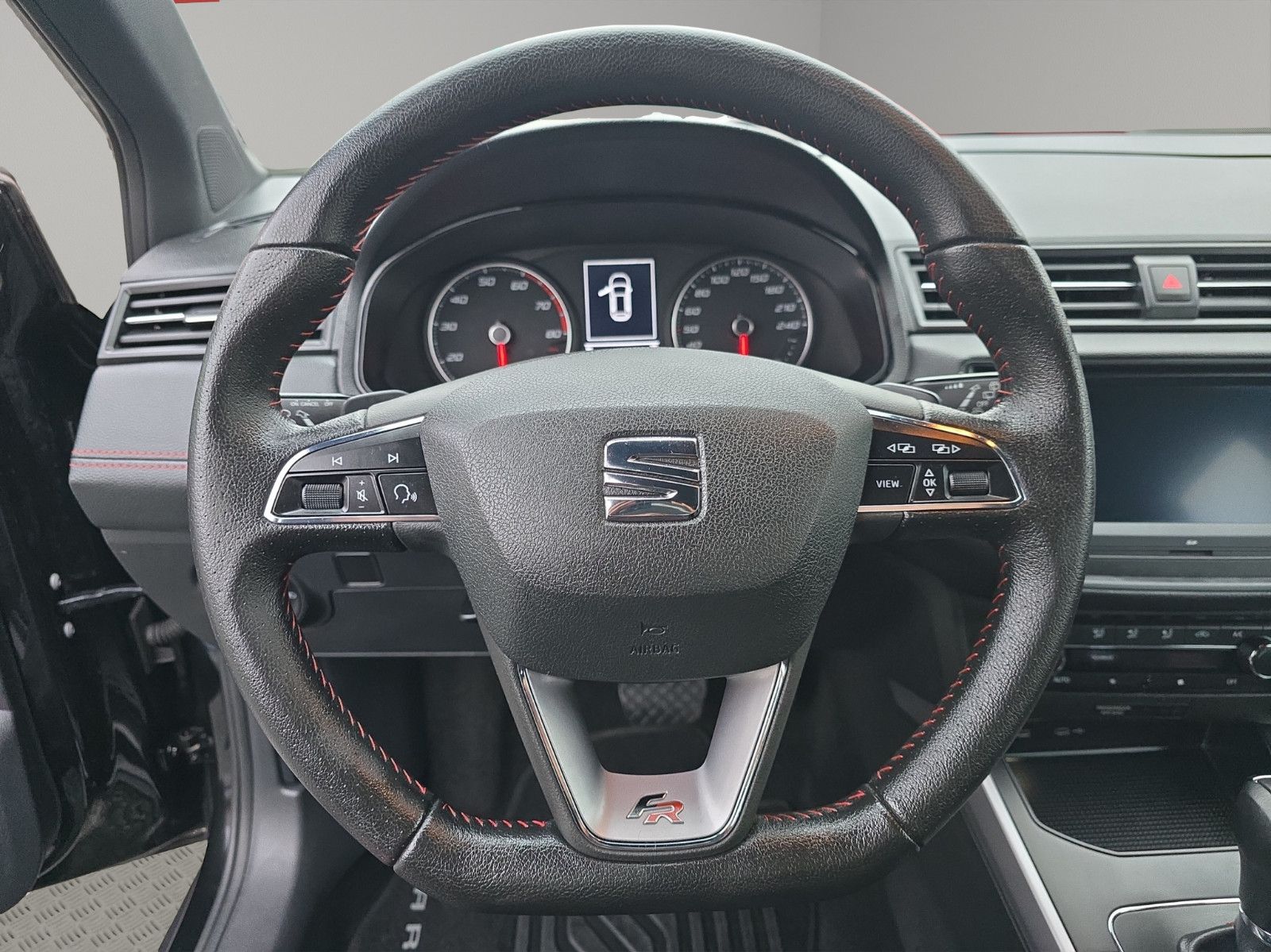 Fahrzeugabbildung SEAT Arona FR+DSG+Carplay+LED+AHK+PDC+AbstandTempomat