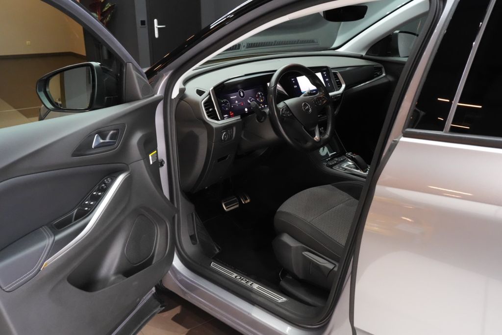 OPEL Grandland GS Line 1.6 T Hybrid 4x4*ACC*360*NAVI OPEL Grandland GS Line 1.6 T Hybrid 4x4*ACC*360*NAVI