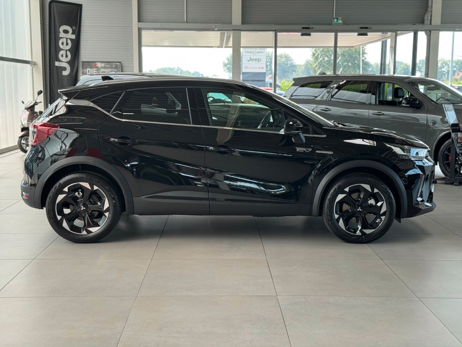 Fahrzeugabbildung Mitsubishi ASX 1.8 Hybrid 6-G.-Automatik Edition