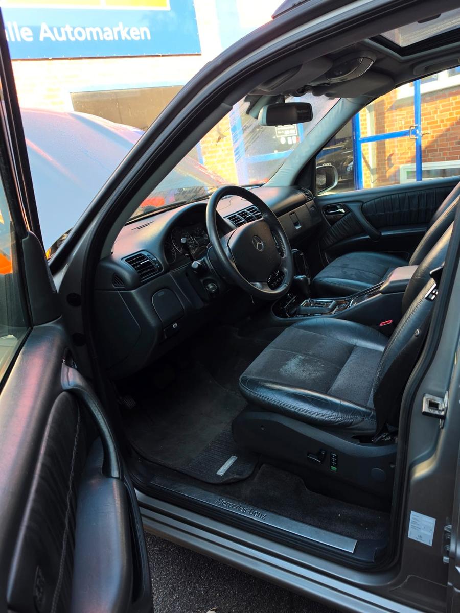 Mercedes-Benz ML270 2005 — photo 11