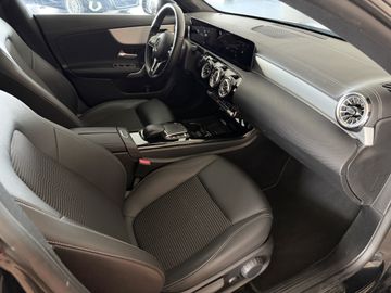 Mercedes CLA 180 Shooting Brake - 6
