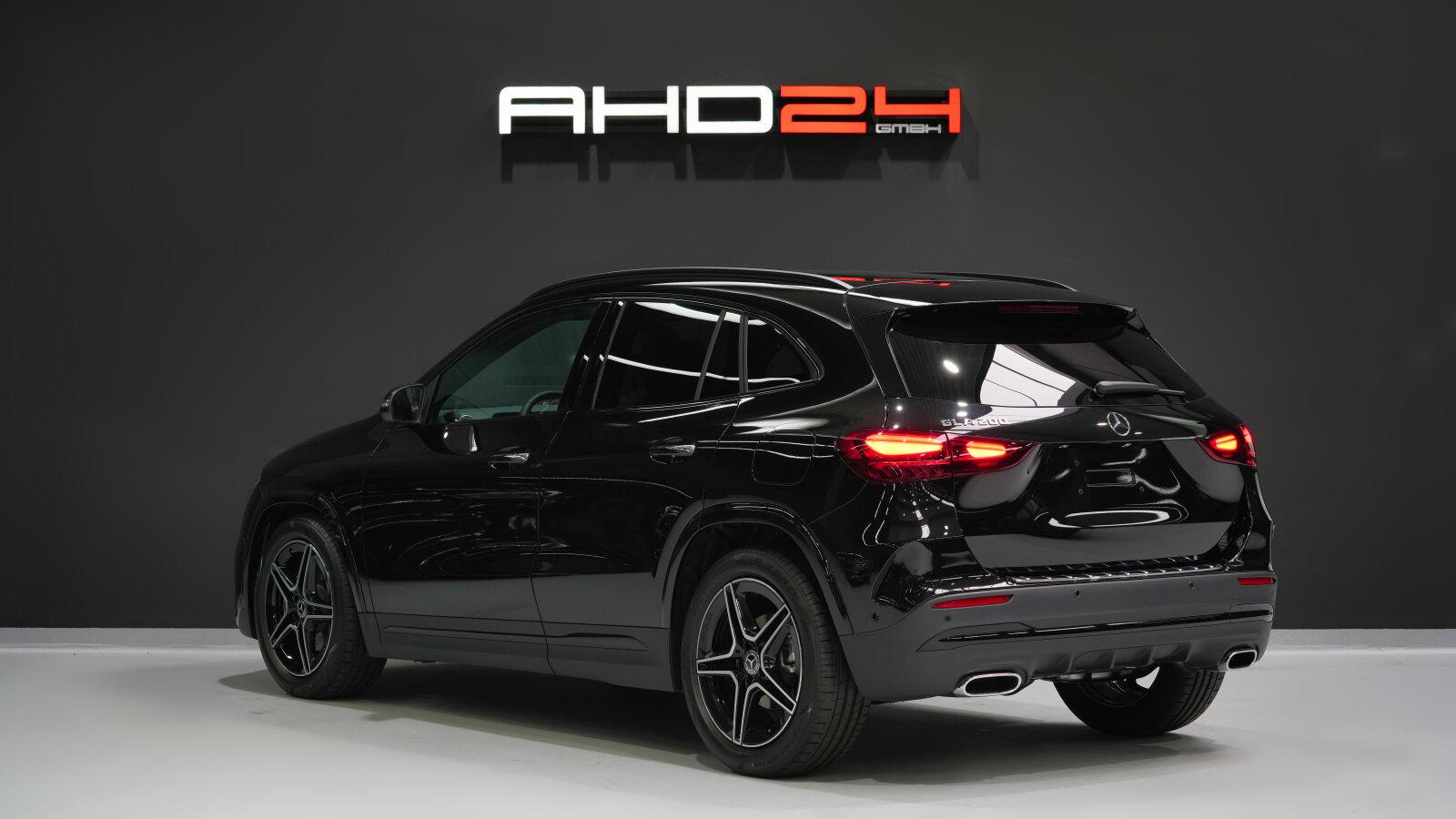 Mercedes-Benz GLA 200 AMG SUV