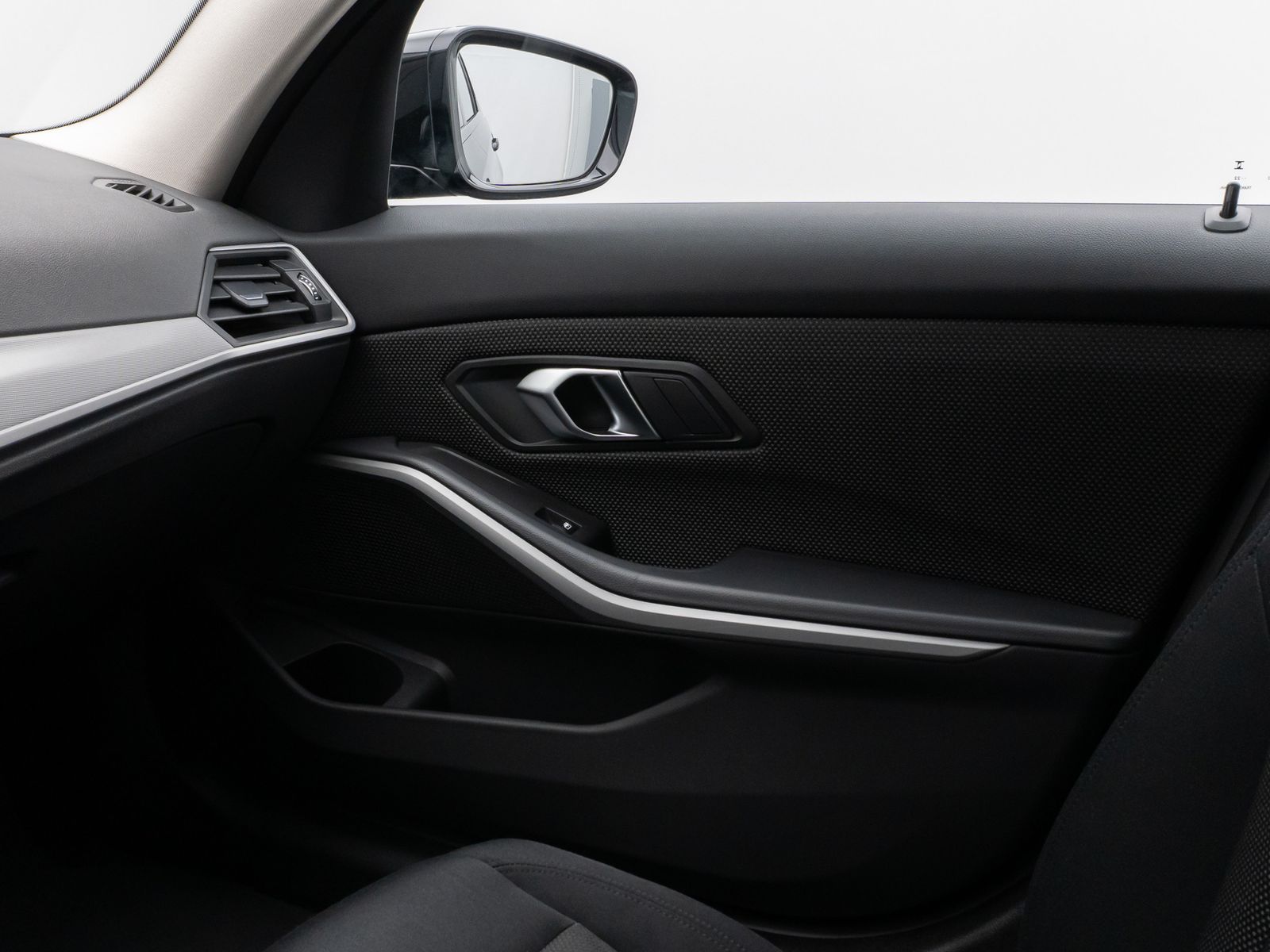 Fahrzeugabbildung BMW 318i DAB CockPit+ PDC Geschwindigkeitsreg LED