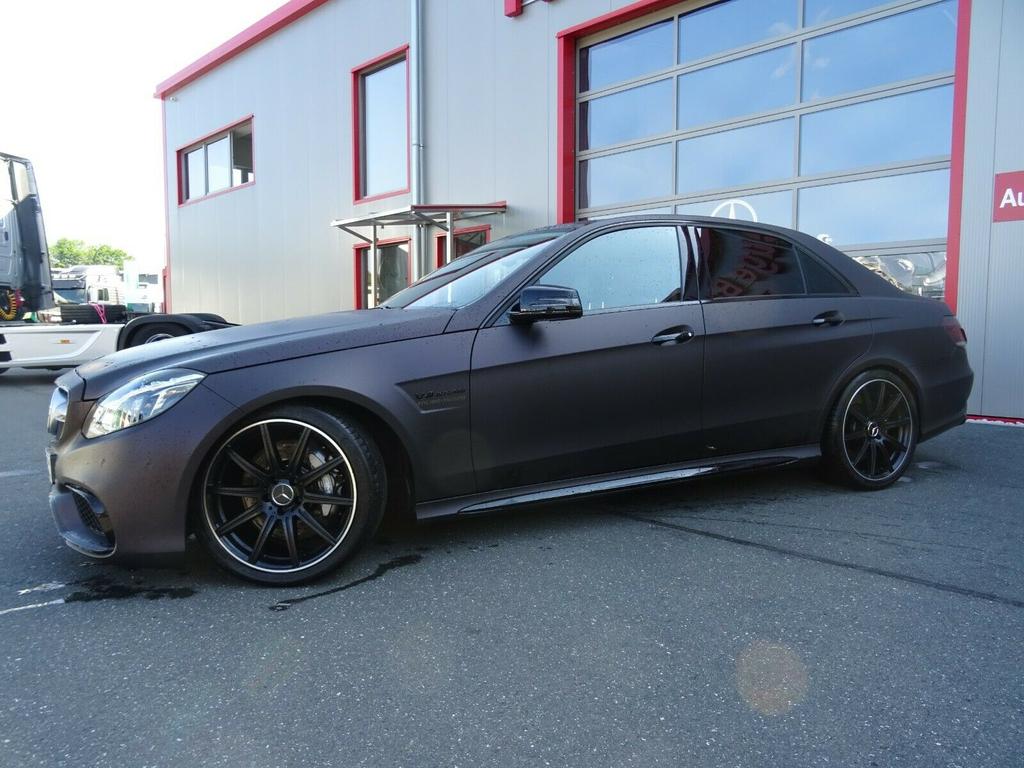 Mercedes-Benz E 63 AMG